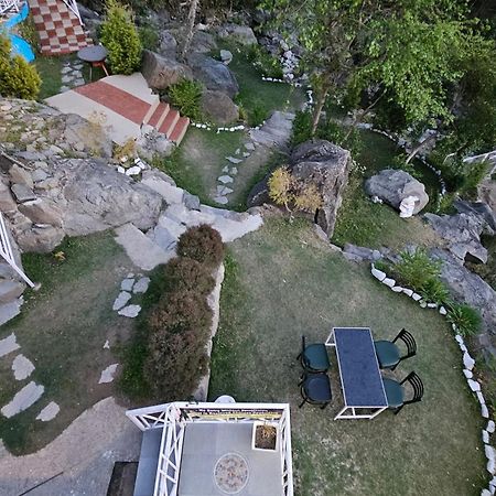 On The Rocks Hotel Kasauli Kültér fotó