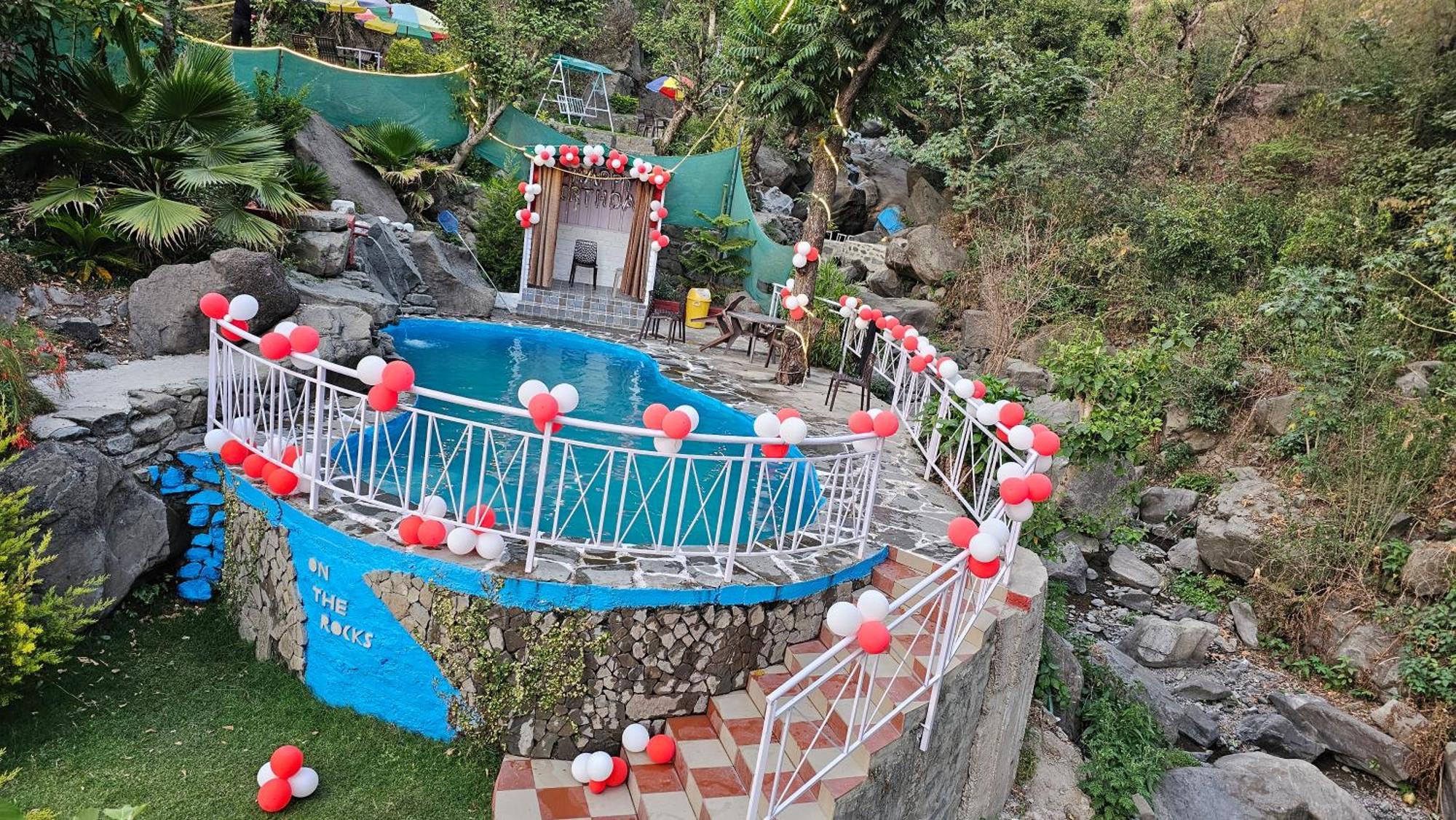 On The Rocks Hotel Kasauli Kültér fotó