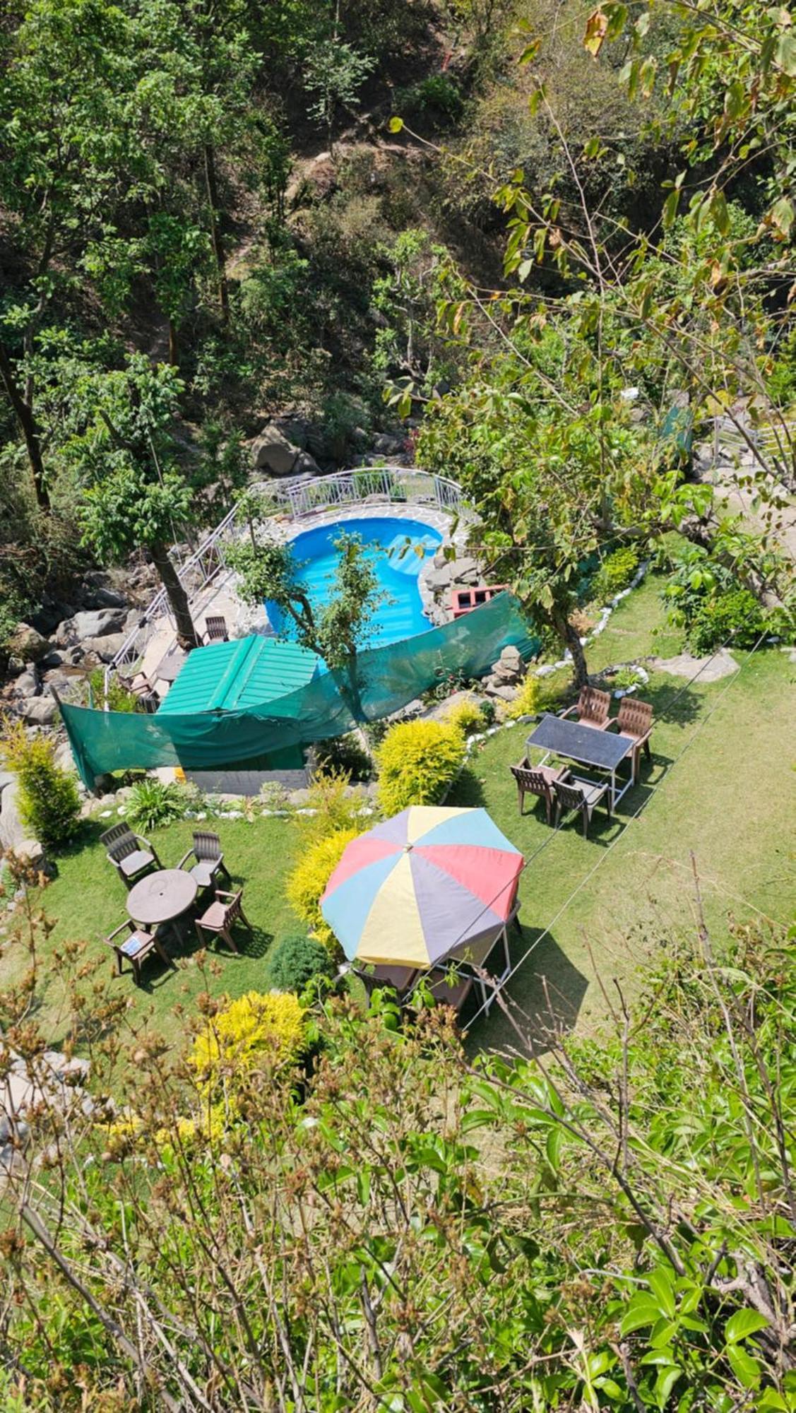 On The Rocks Hotel Kasauli Kültér fotó